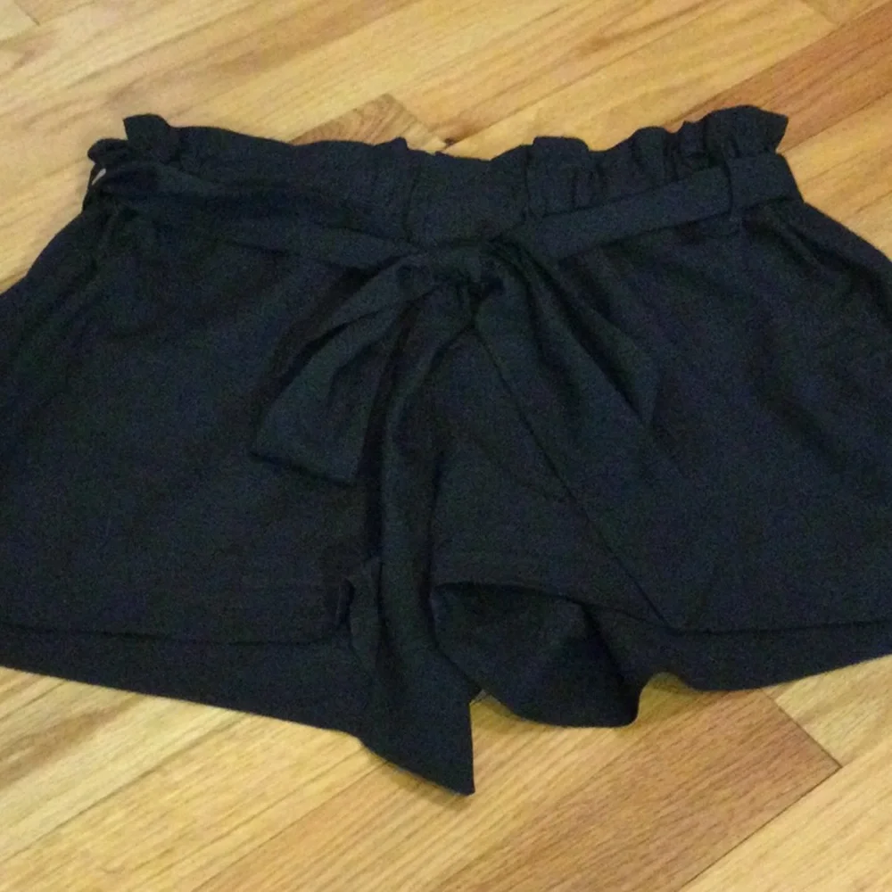 Stradivarius Black Shorts - Picture 1 of 7